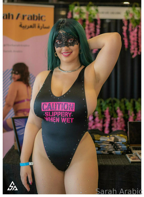 Naken läckt OnlyFans-bild av Saraharabicfree