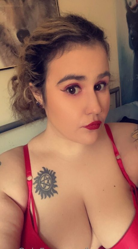 Nahá fotka uniklých OnlyFans od Laurxmarie
