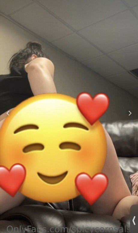 Nagie wyciekłe zdjęcie OnlyFans od Spicycornsalsa