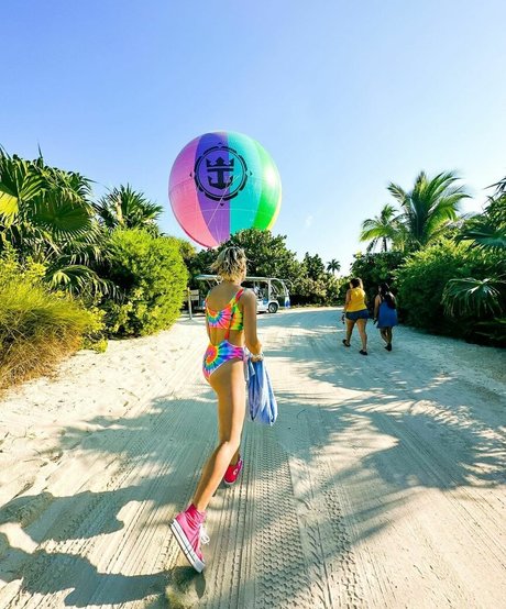 Naken lekkede OnlyFans-bilde av Jojo Siwa