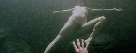 Nahá fotka uniklých OnlyFans od Juliette Lewis