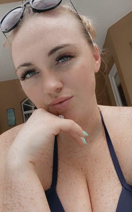 Raelyne Summeier OnlyFans泄露裸照
