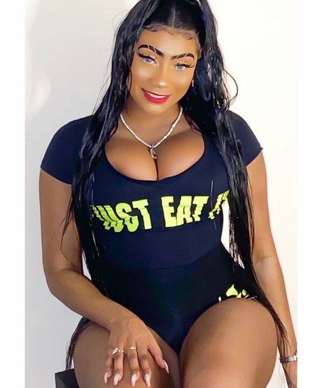 Nacktes geleaktes OnlyFans-Foto von Cooliemonae