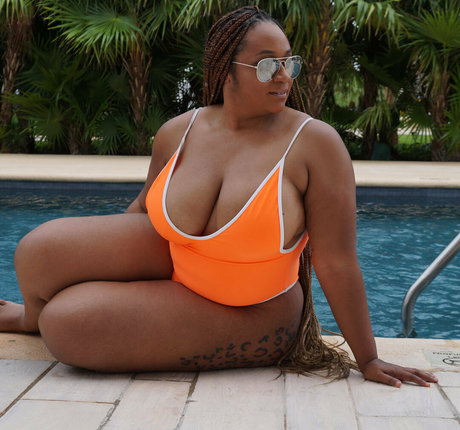 Nahá fotka uniklých OnlyFans od Faye Jackson