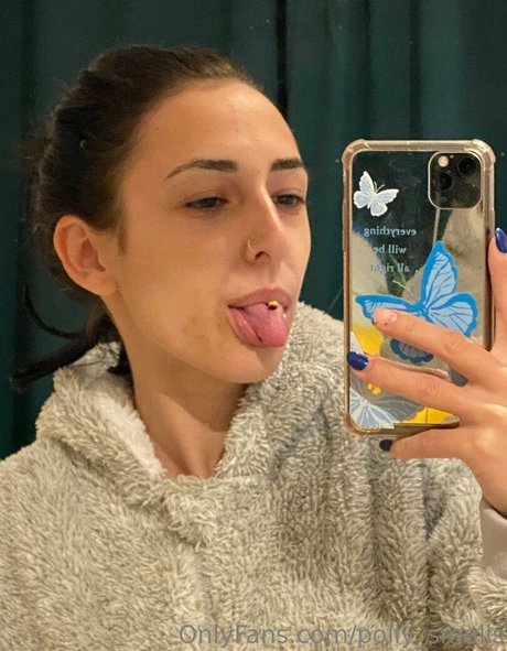 Nahá fotka uniklých OnlyFans od Pollysmalls