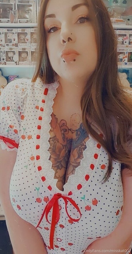 Therealmisskat OnlyFansリークヌード写真