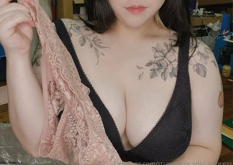Strawberry_soju_princess