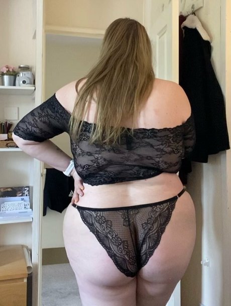 Nahá fotka uniklých OnlyFans od Pr1ncessgl1tter