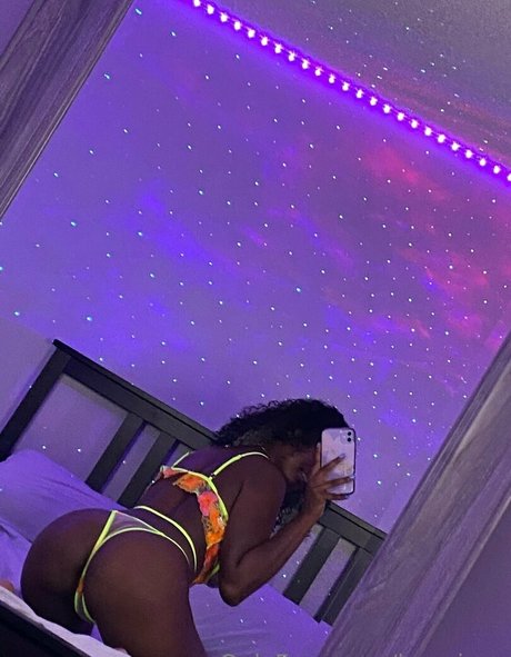 Naken lekkede OnlyFans-bilde av Lunaioxo