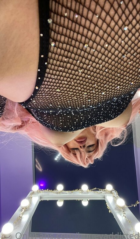 Honeyaddicted OnlyFans泄露裸照