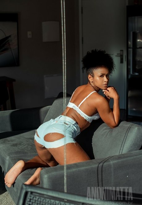 Nahá fotka uniklých OnlyFans od Naiara Rodrigues