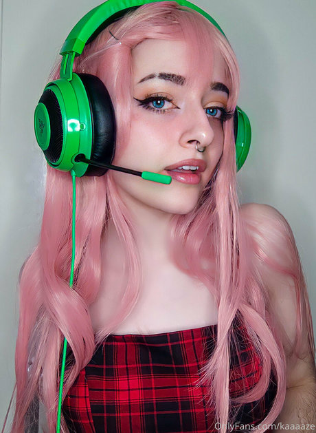 Nahá fotka uniklých OnlyFans od Kaaaaze