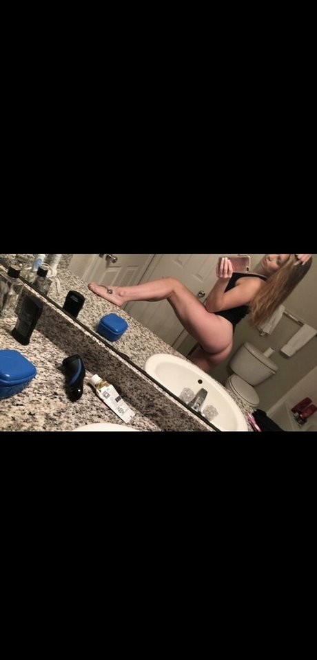 Foto desnuda filtrada de OnlyFans de Harleemarie