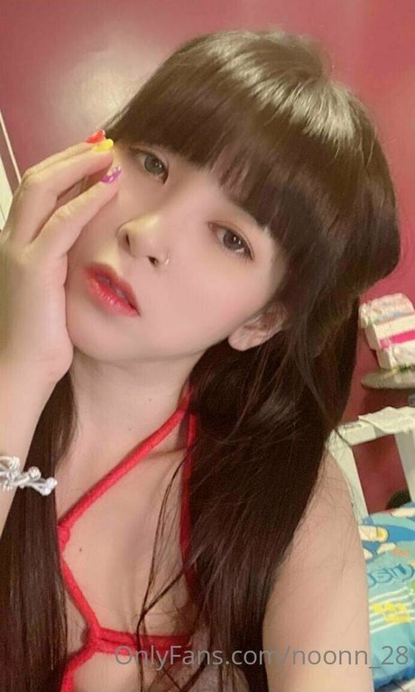 Naken läckt OnlyFans-bild av Noonn28