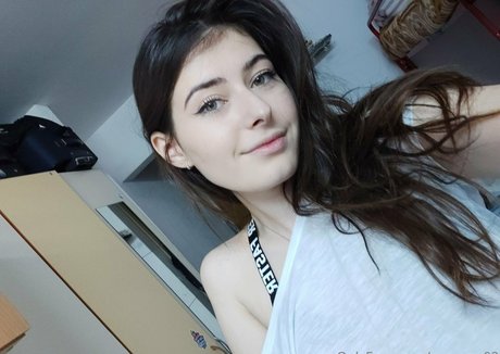 Nancyna02  nude leaked OnlyFans photo