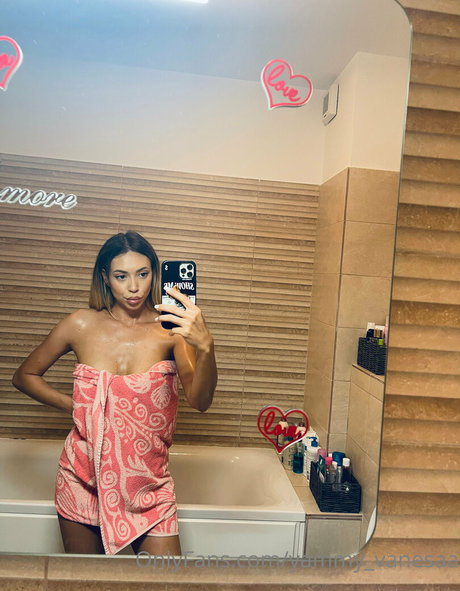 Naakte gelekte OnlyFans-foto van Yammyvanesaa