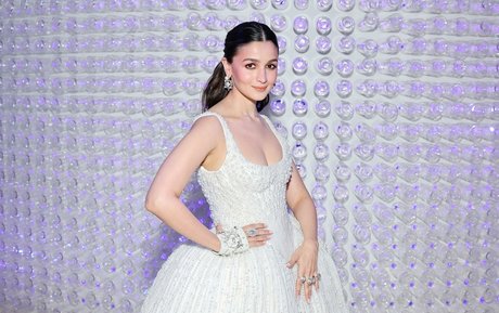 Nahá fotka uniklých OnlyFans od Alia Bhatt