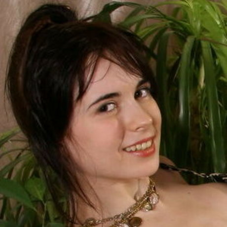 Masha F