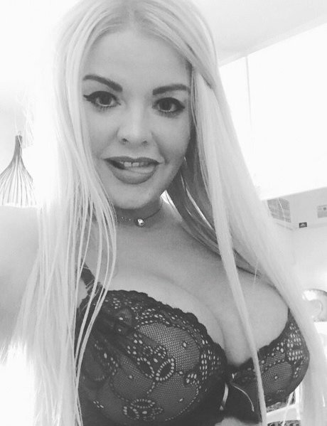 Curvaceousbarbie