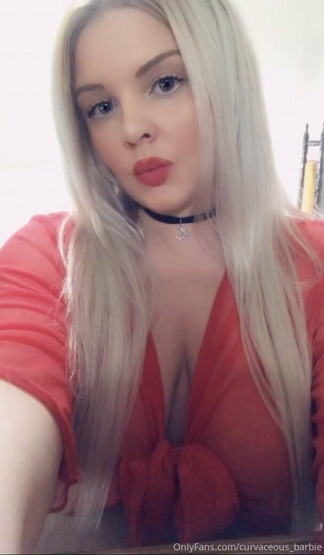 Nøgent lækket OnlyFans-billede af Curvaceousbarbie