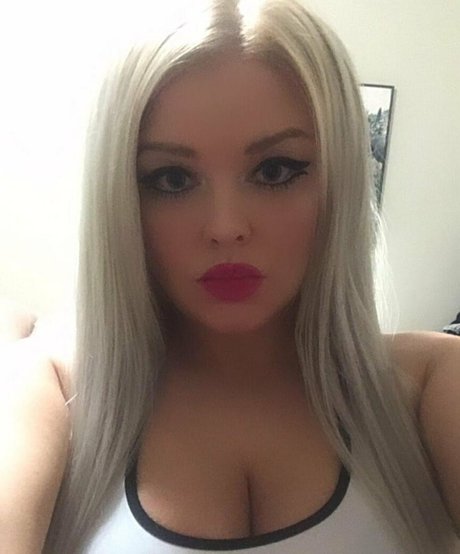 Curvaceousbarbie