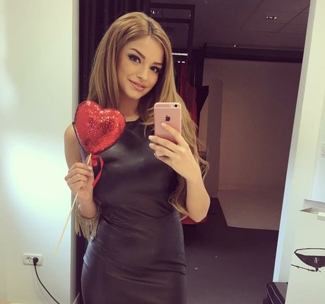 Foto desnuda filtrada de OnlyFans de Andreea Ungur
