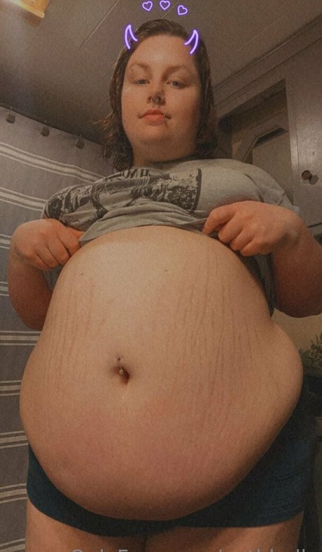 Nahá fotka uniklých OnlyFans od Gothbelly