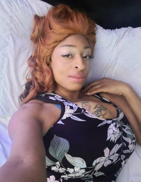 Naken läckt OnlyFans-bild av Therealcarmenhayes