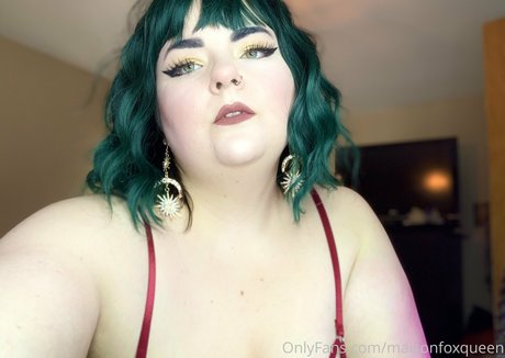 Nahá fotka uniklých OnlyFans od Maisonfoxqueen