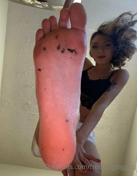 Freelongpiggies  nude leaked OnlyFans photo