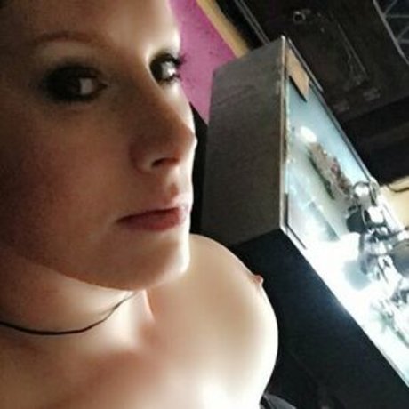 Mistressraven666