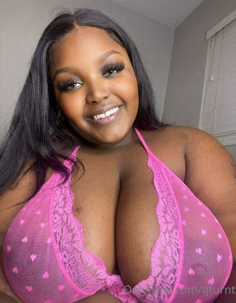 Nahá fotka uniklých OnlyFans od Tjturnt