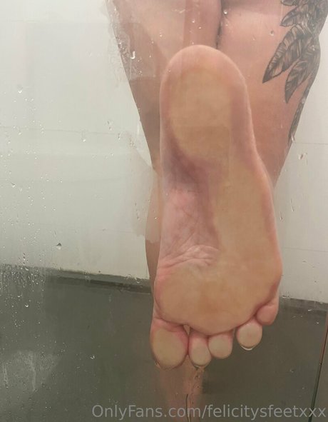 Foto nua vazada do OnlyFans de Felicitysfeetxxx