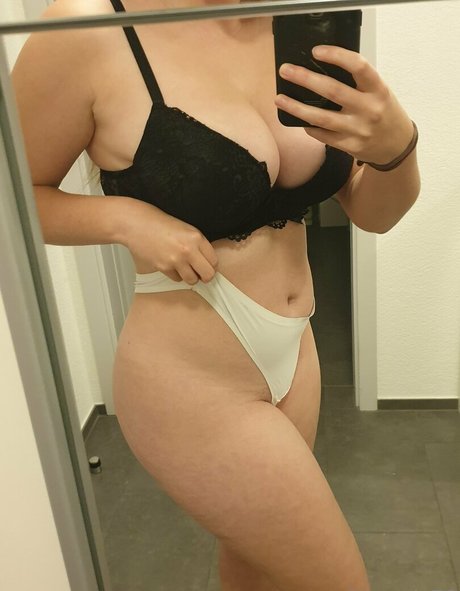 Nahá fotka uniklých OnlyFans od Noemi70