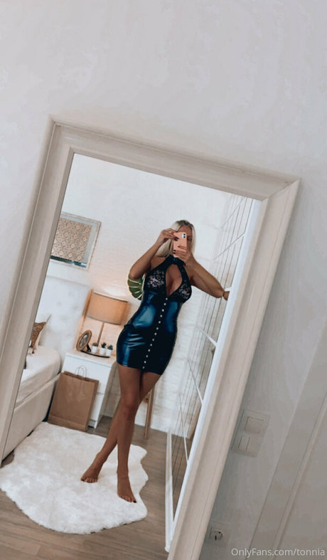 Nagie wyciekłe zdjęcie OnlyFans od Tonnia