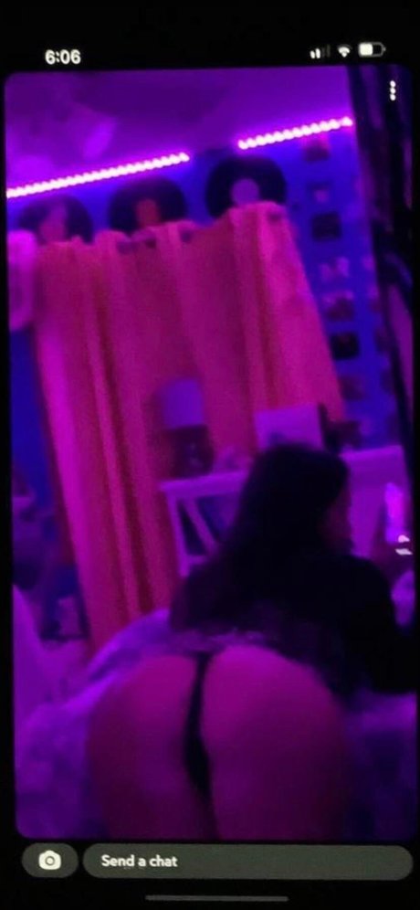 Katie Pego OnlyFansリークヌード写真