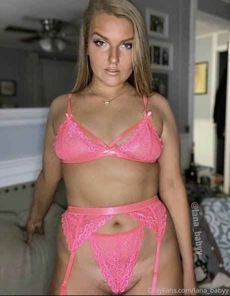 Foto di nudo di fuga di OnlyFans di Lanababyy