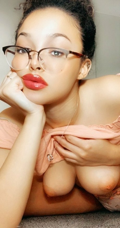 Naken lekkede OnlyFans-bilde av Amberxxx