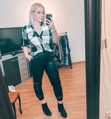 Sarah Neuhaus