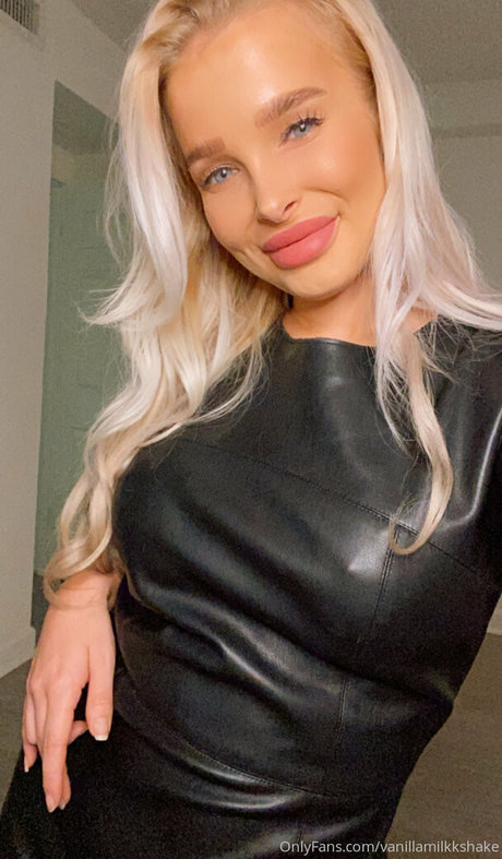 Nøgent lækket OnlyFans-billede af Angelpussy18