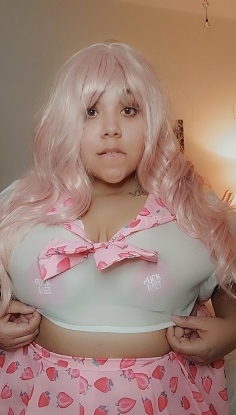 Naken lekkede OnlyFans-bilde av Atzula