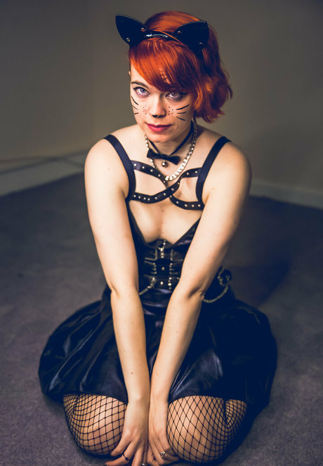 Naughtylittlekitten93