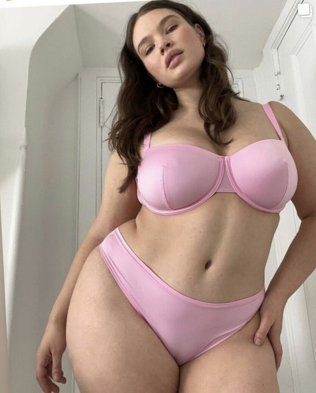 Foto di nudo di fuga di OnlyFans di Tara Lynn