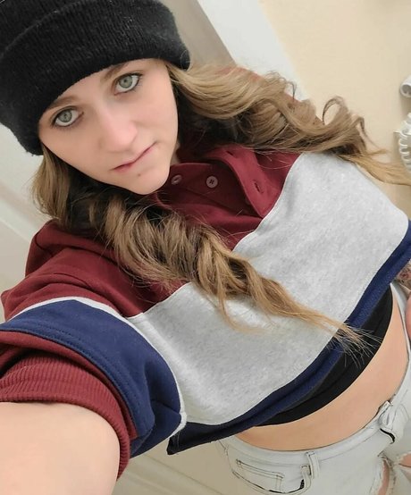 Alasti lekkinud OnlyFans-i pilt Ivory Ray