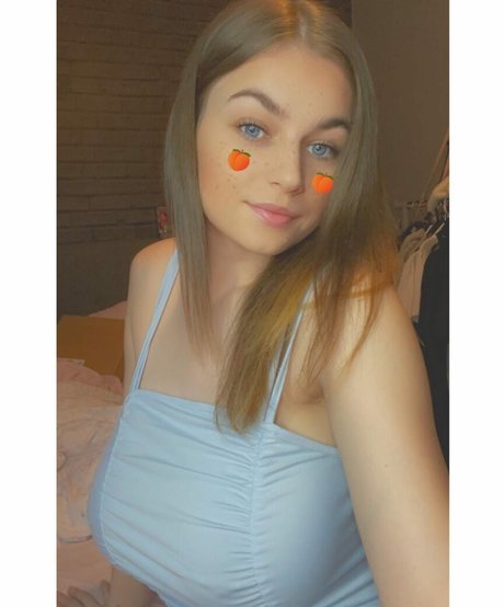 Chloe Louise Thomas