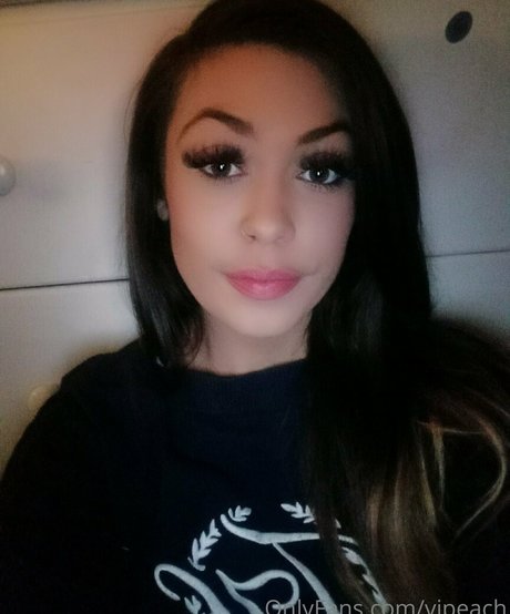Nahá fotka uniklých OnlyFans od Vipeach