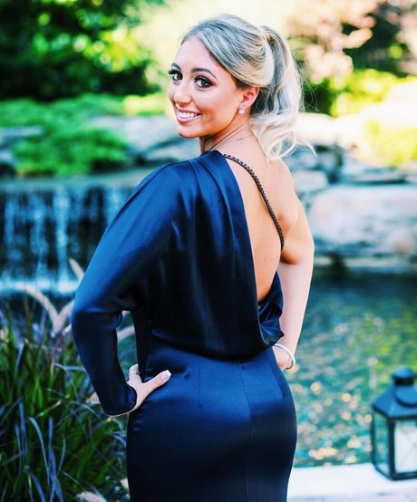 Naakte gelekte OnlyFans-foto van Sabrina Romana
