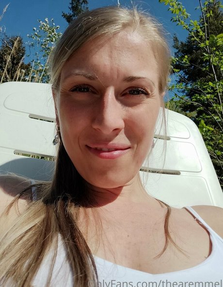 Foto nua vazada do OnlyFans de Thearemmel