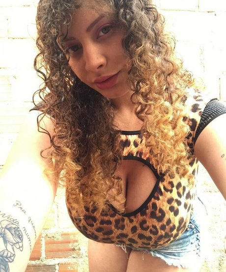 Nøgent lækket OnlyFans-billede af Ashley Alves