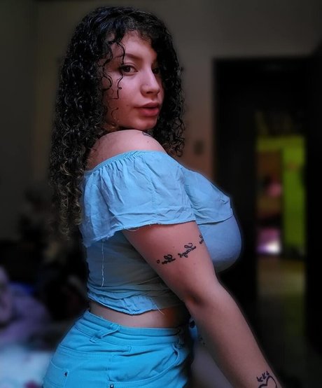 Ashley Alves